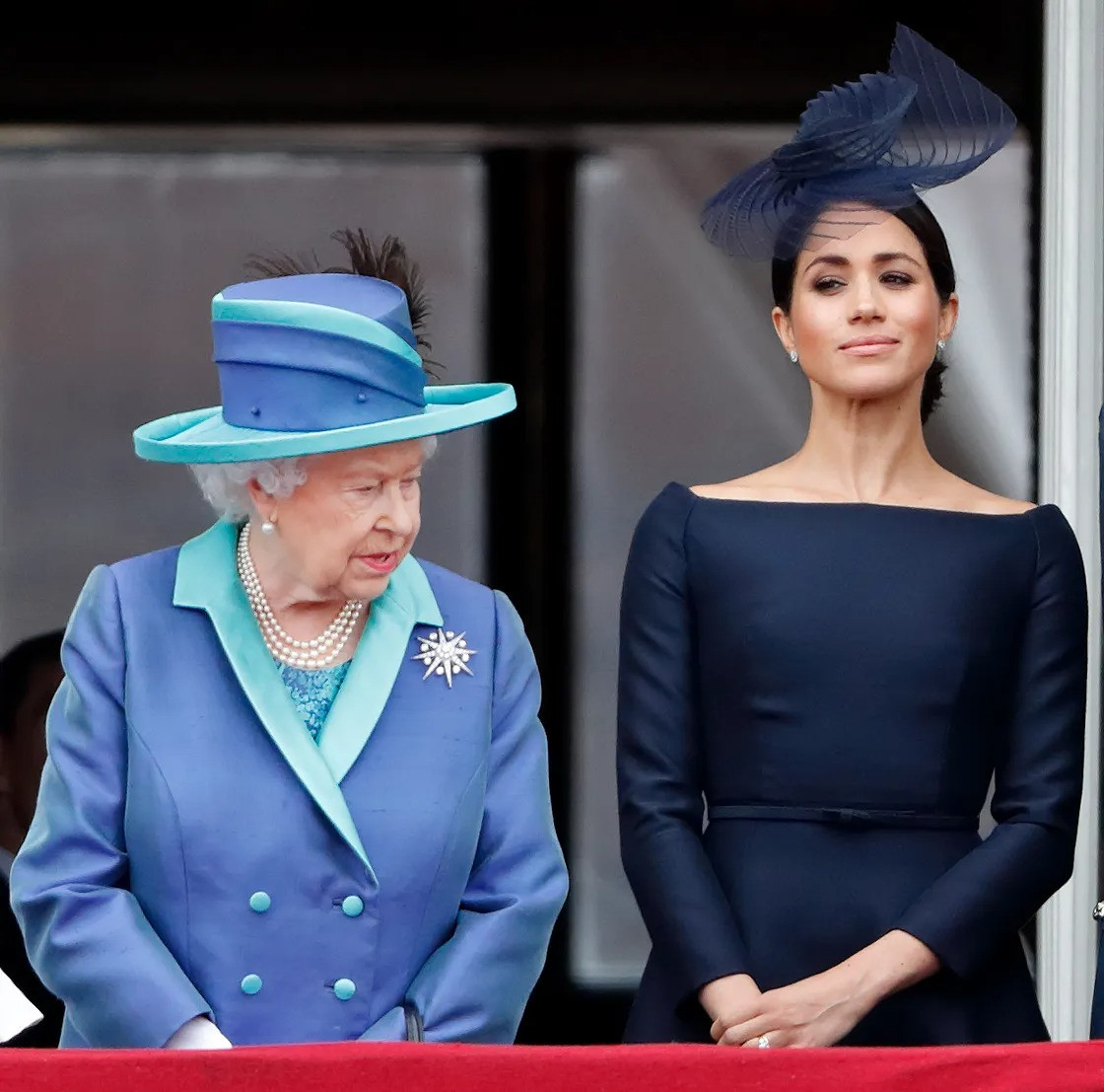 Nữ hoàng Elizabeth cấm Harry và Meghan dùng kính ngữ vương thất sau khi rời khỏi Hoàng gia Anh. Anh: Getty Images. Nữ hoàng Elizabeth cấm Harry và Meghan dùng kính ngữ vương thất sau khi rời khỏi Hoàng gia Anh. Anh: Getty Images.
