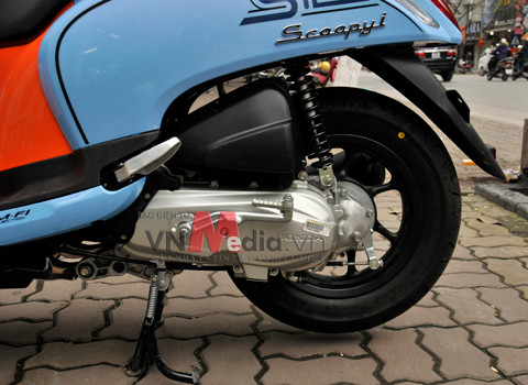 Điểm mới nhất của Honda Scoopy i là động cơ phun xăng điện tử