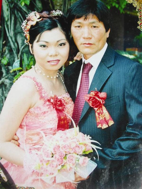 Huỳnh Mai và chồng trong ngày cưới. Ảnh tư liệu do gia đình cung cấp Huỳnh Mai và chồng trong ngày cưới. Ảnh tư liệu do gia đình cung cấp