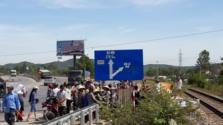 BẢN TIN ATGT: Bé 3 tuổi tử vong trong ôtô cháy rụi ảnh 4