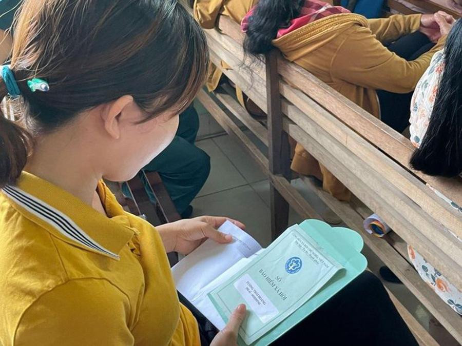 Tỷ lệ đóng BHXH của Việt Nam cao nhưng mức hưởng cũng cao, trong khi tiền lương thực tính đóng thấp nên mức hưởng lương hưu lại thấp (Ảnh minh họa).