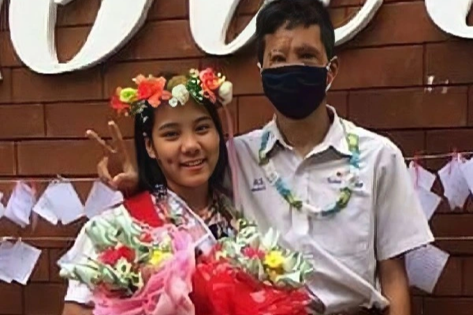 Vượt qua mọi lời bàn tán, cả hai bên nhau từ thời còn đi học (Ảnh: Today).