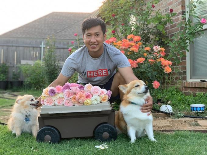 Ngoài ớt, anh Nhân còn trồng các loại hoa và rau củ Việt Nam (Ảnh: NVCC) Ngoài ớt, anh Nhân còn trồng các loại hoa và rau củ Việt Nam (Ảnh: NVCC)