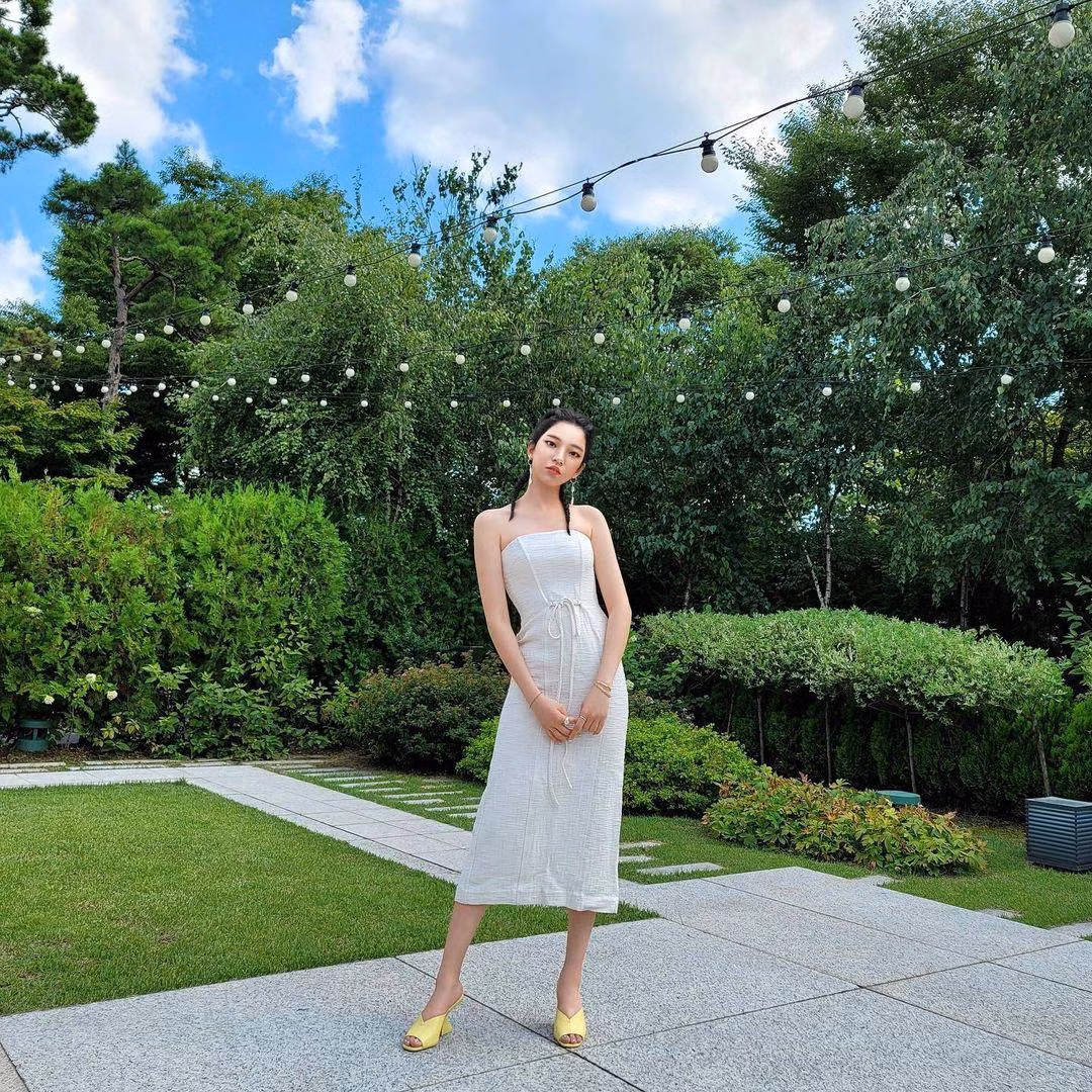 Rozy hiện có 143.000 người follow trên Instagram