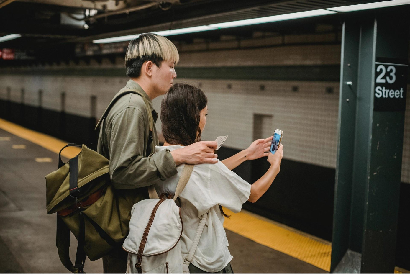 Chia sẻ định vị hay không là quan điểm riêng của từng người. Ảnh minh họa: Samson Katt/Pexels. Chia sẻ định vị hay không là quan điểm riêng của từng người. Ảnh minh họa: Samson Katt/Pexels.