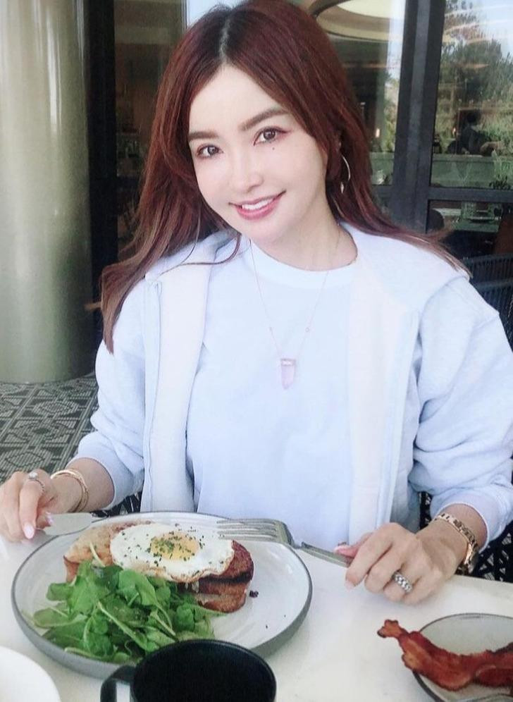 Ăn uống lành mạnh và cân bằng dinh dưỡng là bí quyết giúp Risa trẻ lâu