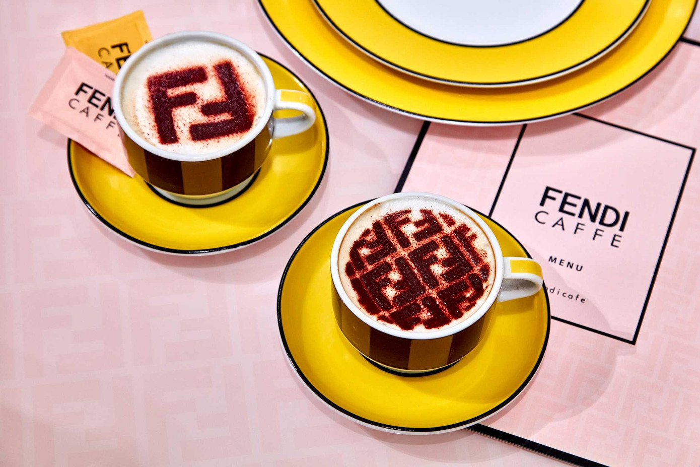 Cà phê Fendi có khiến bạn háo hức muốn được trải nghiệm một lần. Cà phê Fendi có khiến bạn háo hức muốn được trải nghiệm một lần.