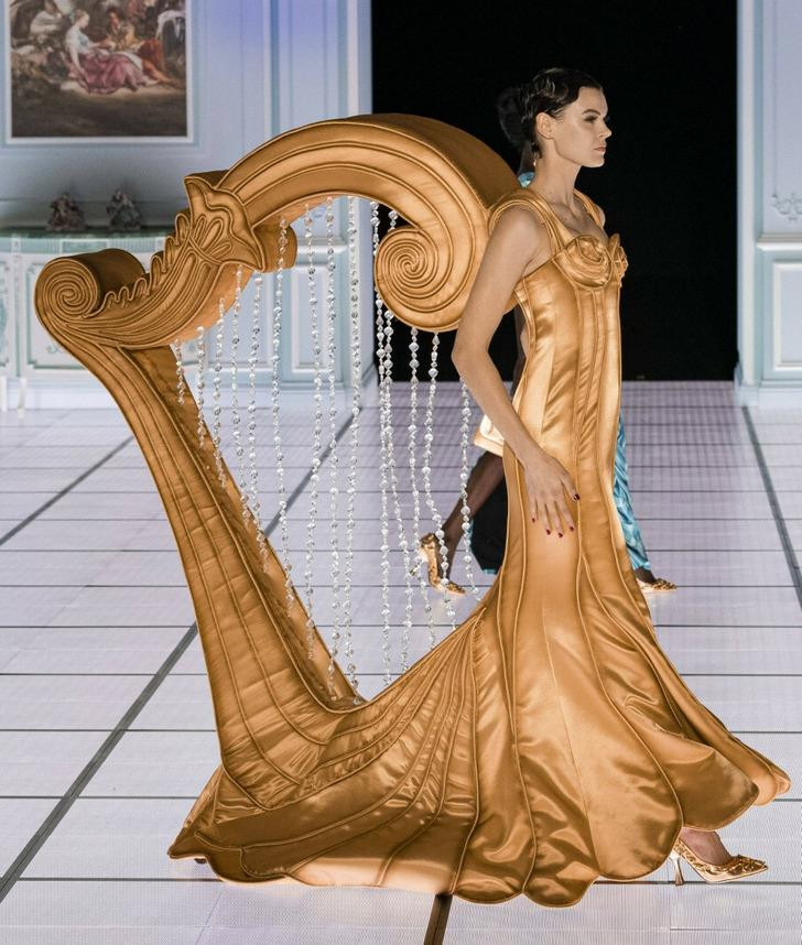 Thật ra thiết kế này cũng không tới nỗi quái dị, chỉ là nó hợp với kiểu tiệc Halloween hơn.