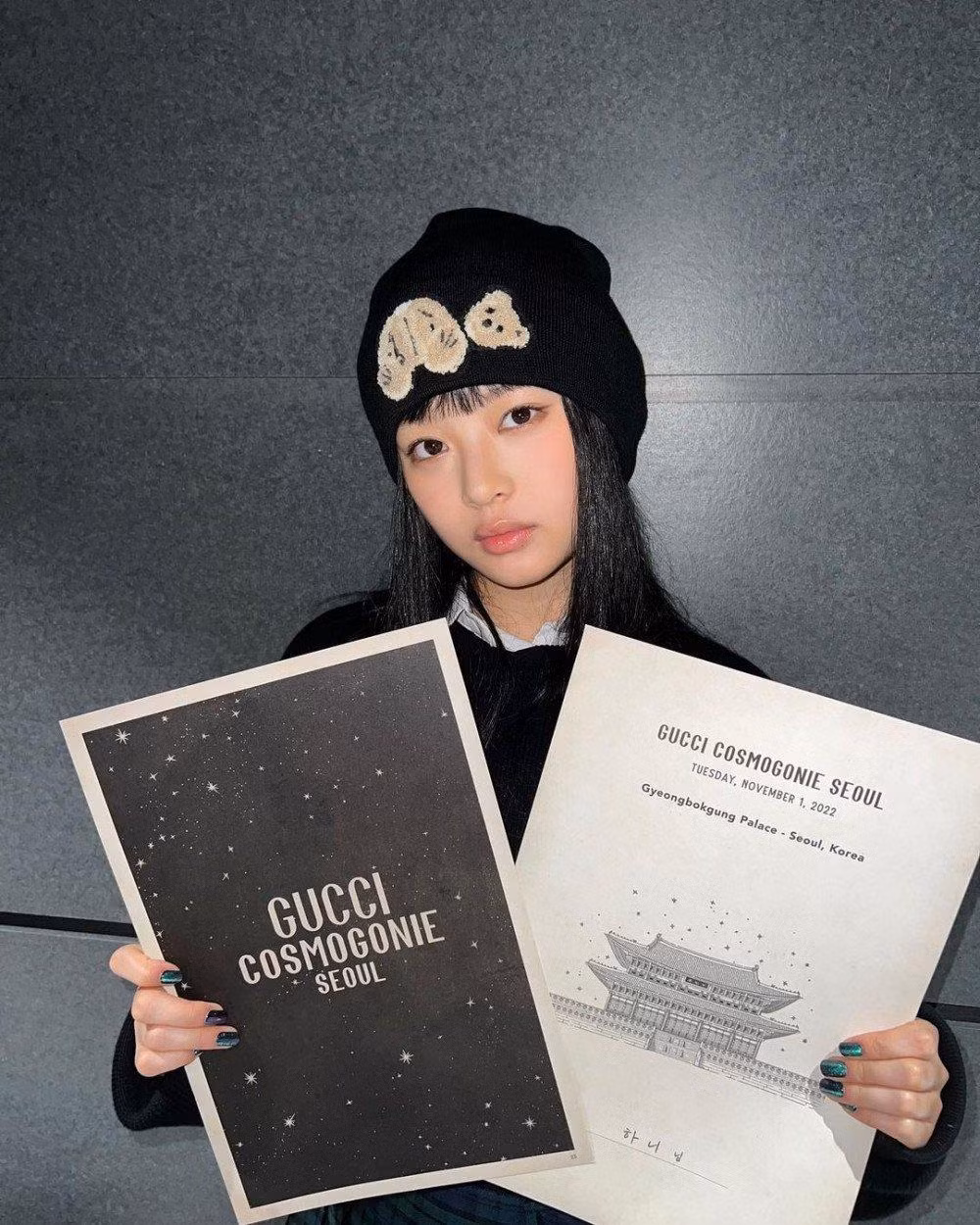 Được nhà mốt lớn như Gucci chọn làm đại sứ, idol gốc Việt Hanni cũng như nhóm NewJeans càng khẳng định vị thế trên bản đồ K-Pop. Được nhà mốt lớn như Gucci chọn làm đại sứ, idol gốc Việt Hanni cũng như nhóm NewJeans càng khẳng định vị thế trên bản đồ K-Pop.