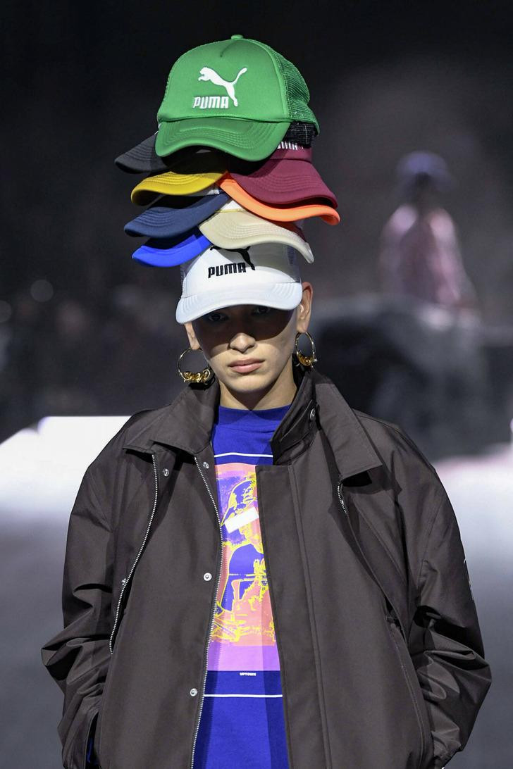 Puma và hình ảnh &quot;cô gái bán mũ dạo&quot;?