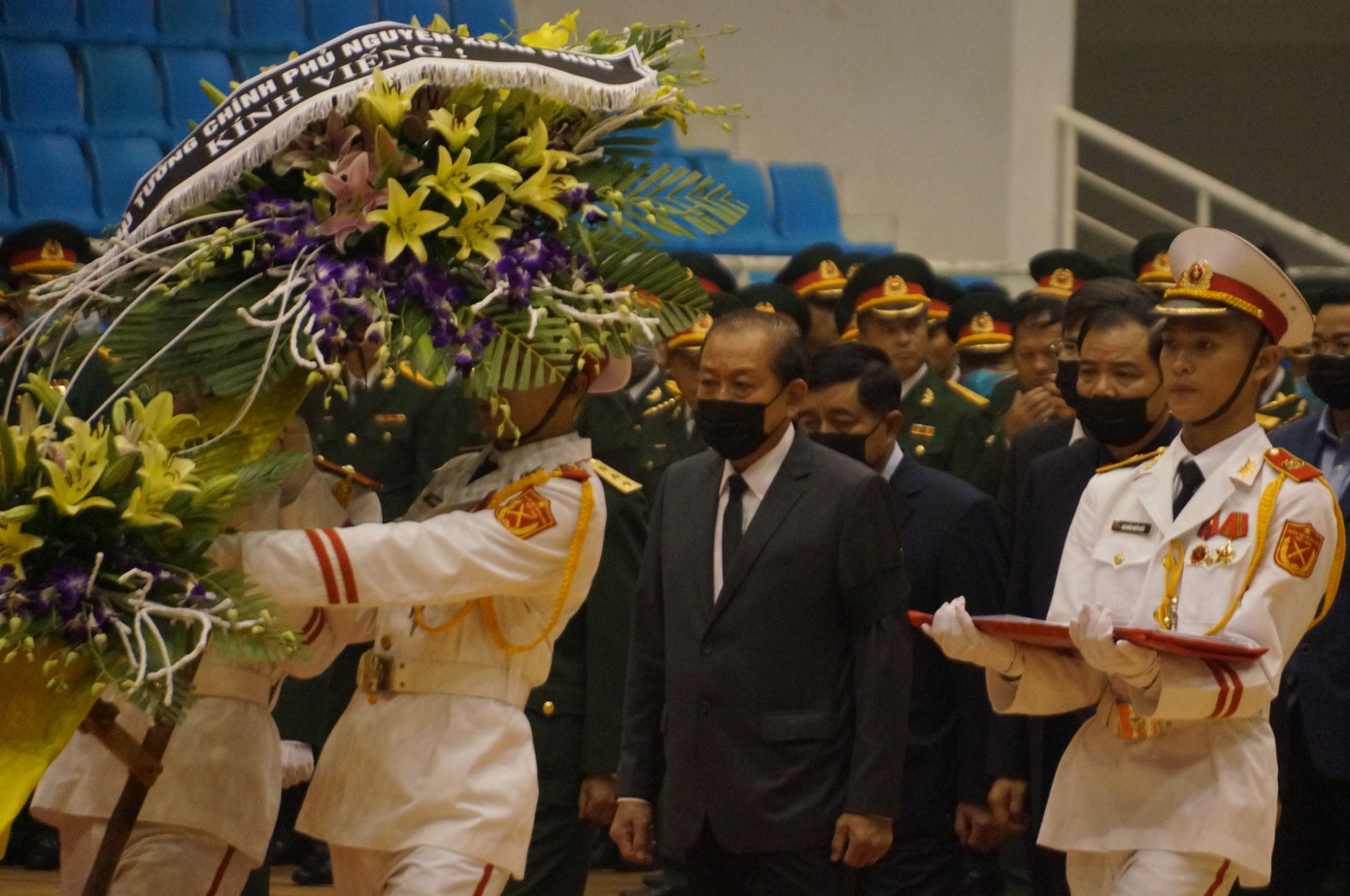 Rưng rưng lễ tang 22 chiến sĩ hy sinh tại Quảng Trị ảnh 22