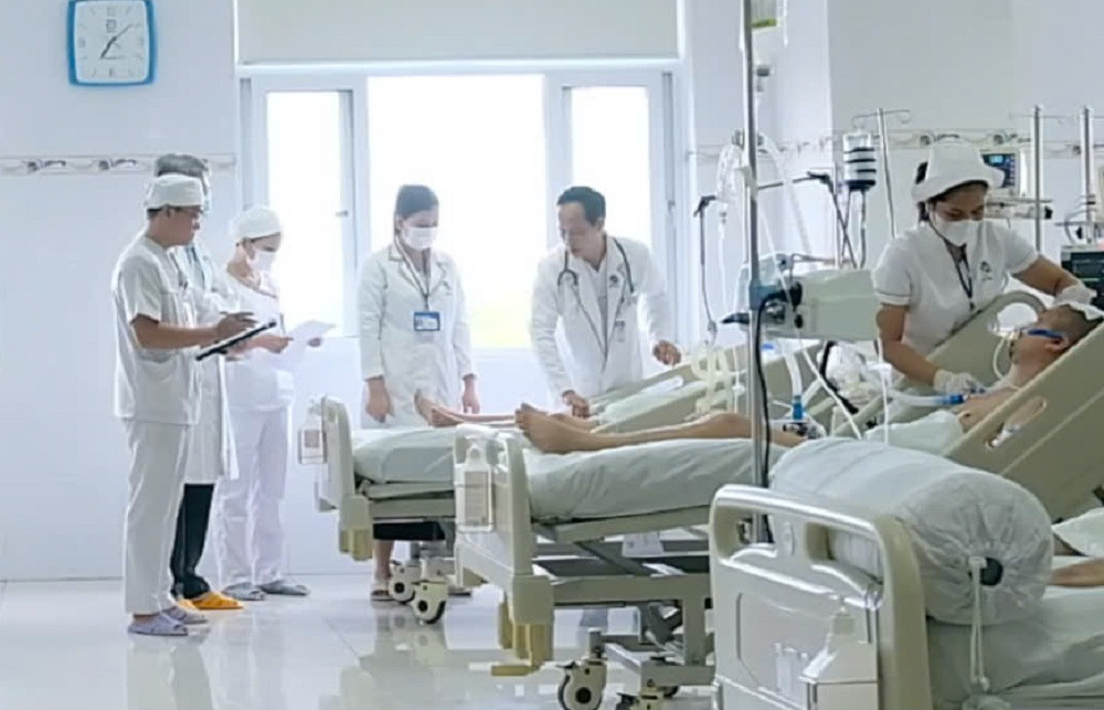 Các bác sĩ đã nhanh chóng xử lý tình trạng sốc phản vệ theo phác đồ cứu người bệnh Các bác sĩ đã nhanh chóng xử lý tình trạng sốc phản vệ theo phác đồ cứu người bệnh