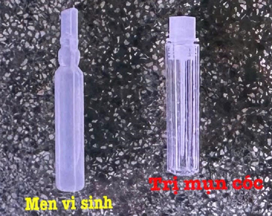 Sự nhầm lẫn giữa men vi sinh và thuốc trị mụn cóc của người nhà khiến trẻ rơi vào nguy kịch Sự nhầm lẫn giữa men vi sinh và thuốc trị mụn cóc của người nhà khiến trẻ rơi vào nguy kịch