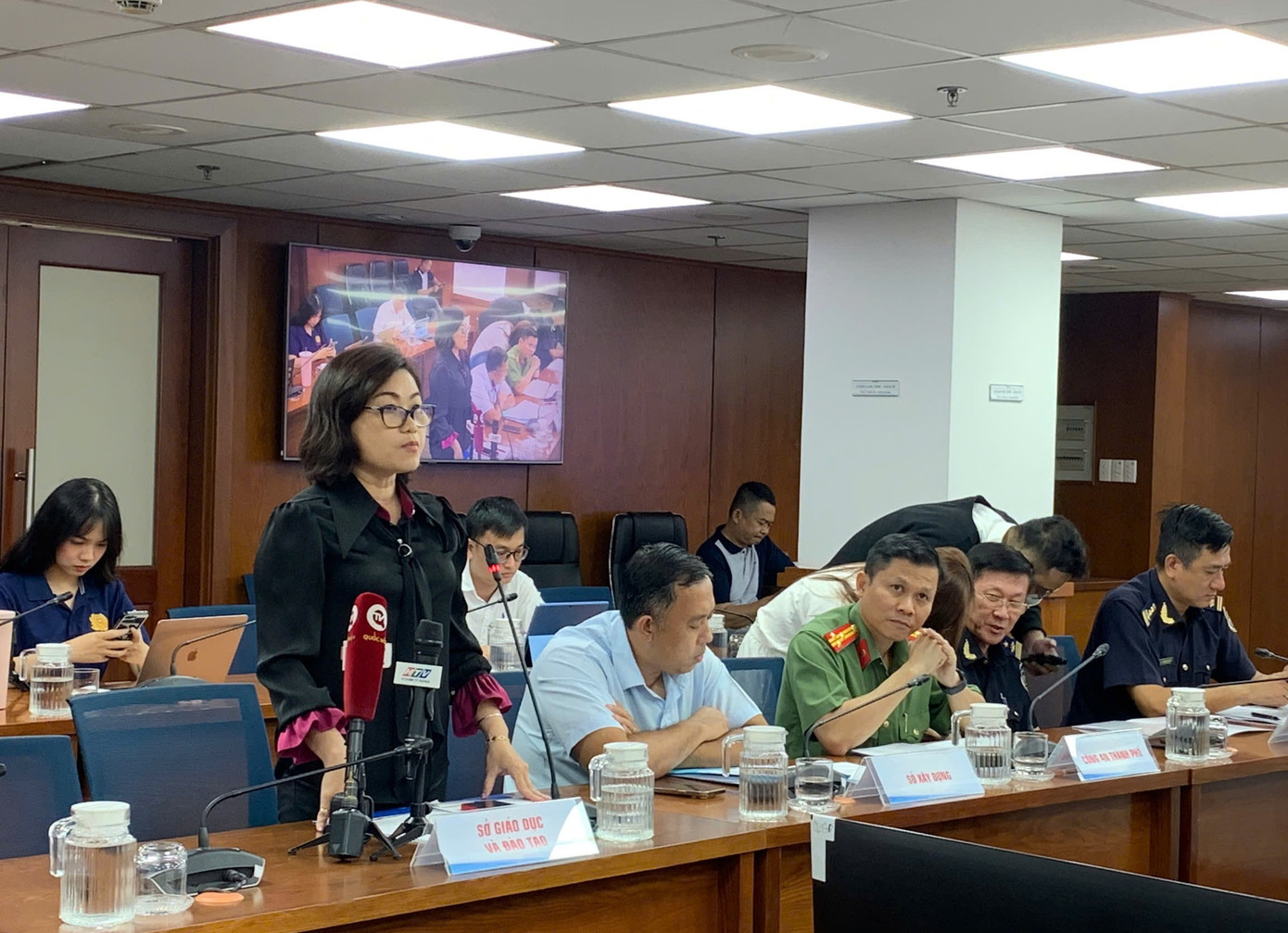 Đại diện Sở Giáo dục và Đào tạo TPHCM thông tin tại buổi họp báo