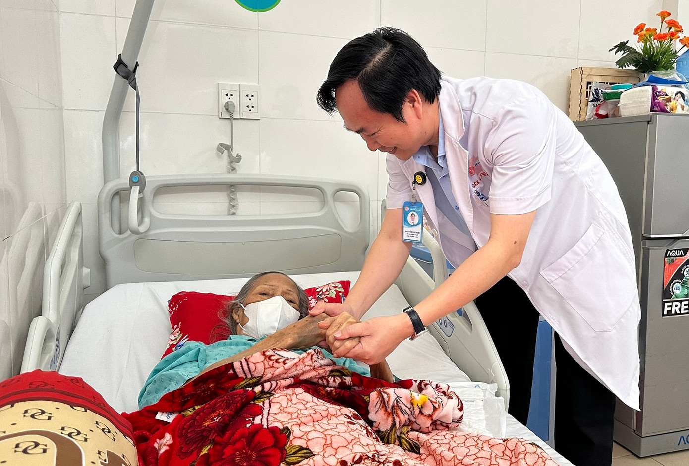 Sau phẫu thuật sức khỏe của bệnh nhân đã bình phục tốt Sau phẫu thuật sức khỏe của bệnh nhân đã bình phục tốt