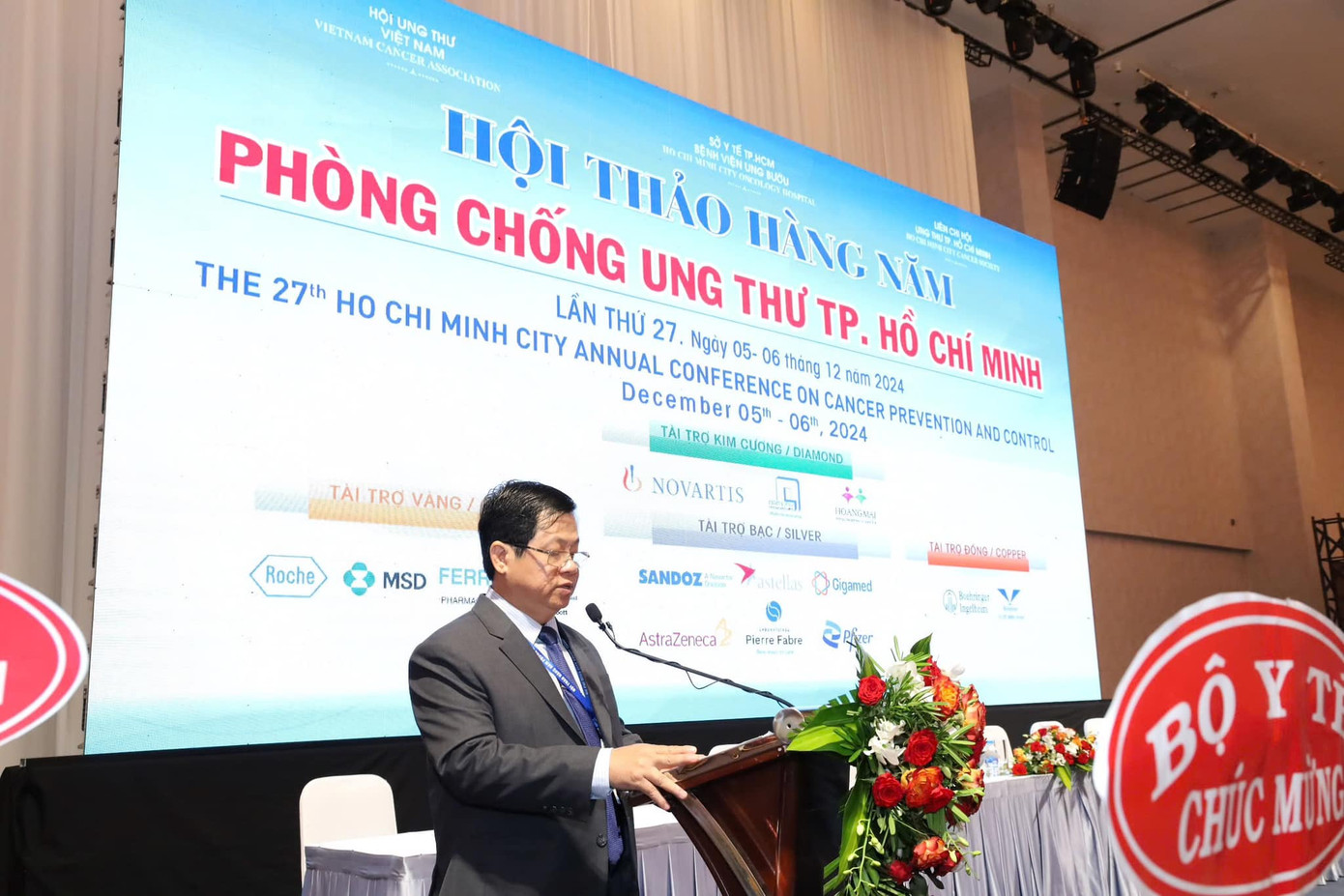 TS.BS Diệp Bảo Tuấn, Giám đốc Bệnh viện Ung bướu TPHCM chia sẻ thông tin tại hội thảo