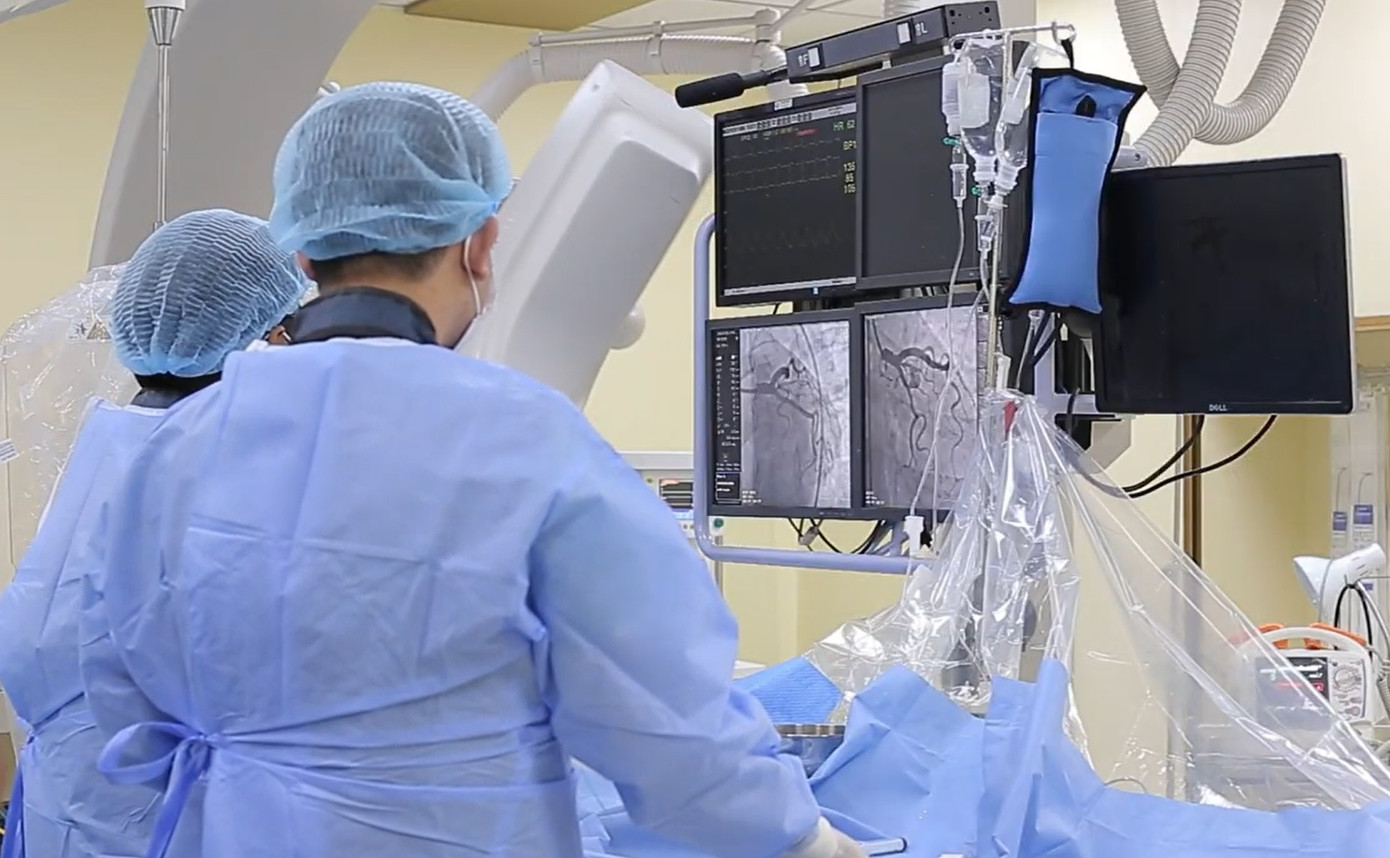 Bệnh nhân đã được các bác sĩ tiếp nhận, can thiệp khẩn cấp giúp qua cơn nguy kịch