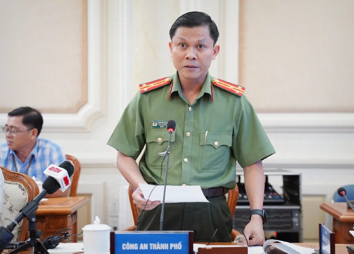 Thượng tá Nguyễn Thăng Long cung cấp thông tin tại buổi họp báo. Thượng tá Nguyễn Thăng Long cung cấp thông tin tại buổi họp báo.