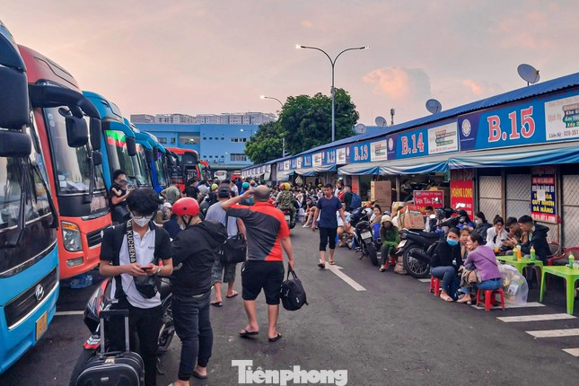 Nhu cầu đi lại của người dân sẽ tăng vọt trong dịp nghỉ Tết. Nhu cầu đi lại của người dân sẽ tăng vọt trong dịp nghỉ Tết.