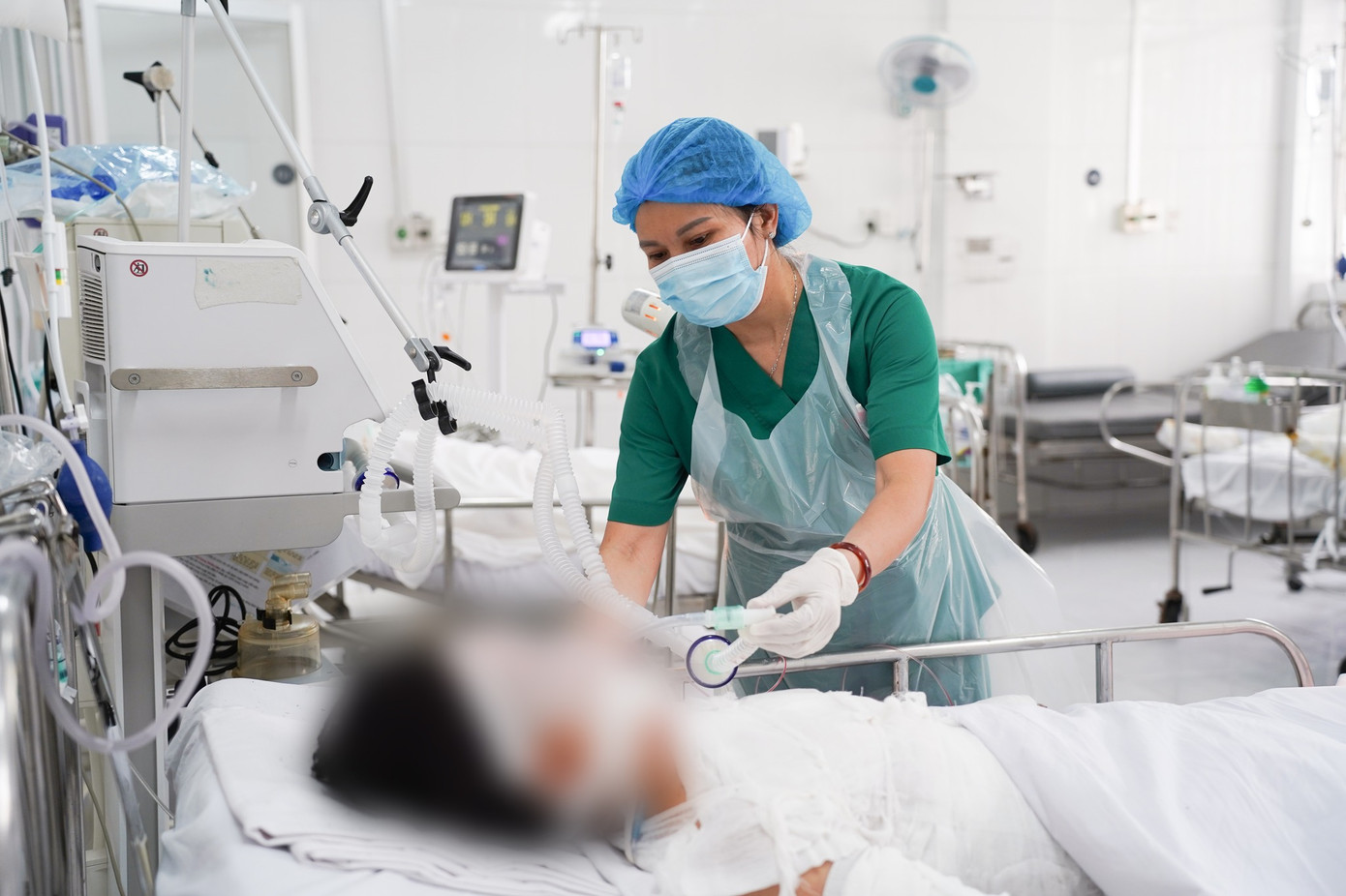 Tất cả bệnh nhân nhập viện Chợ Rẫy do pháo tự chế gần đây đều ở tuổi thanh thiếu niên