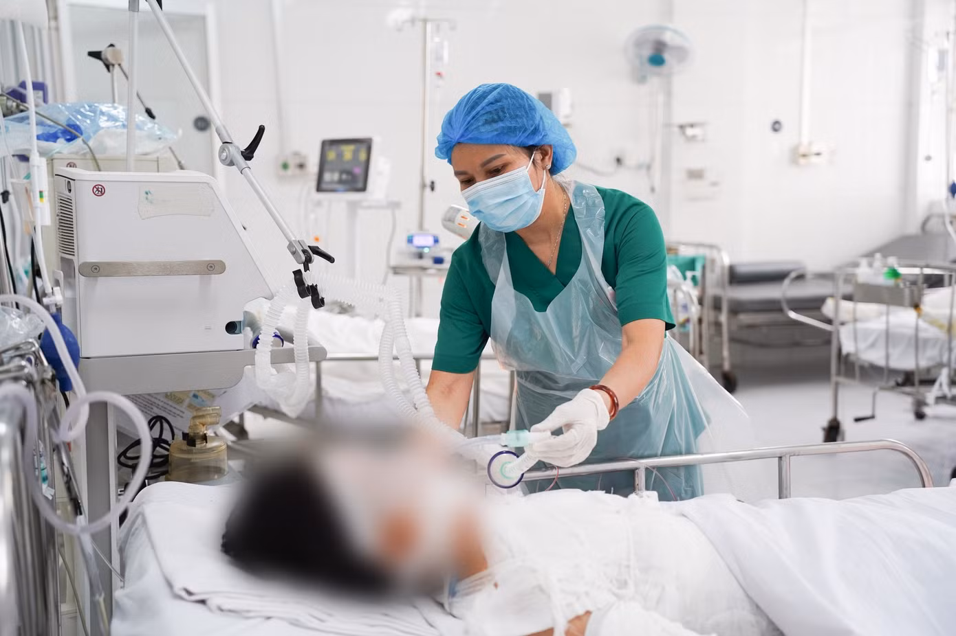Tất cả bệnh nhân nhập viện Chợ Rẫy do pháo tự chế gần đây đều ở tuổi thanh thiếu niên