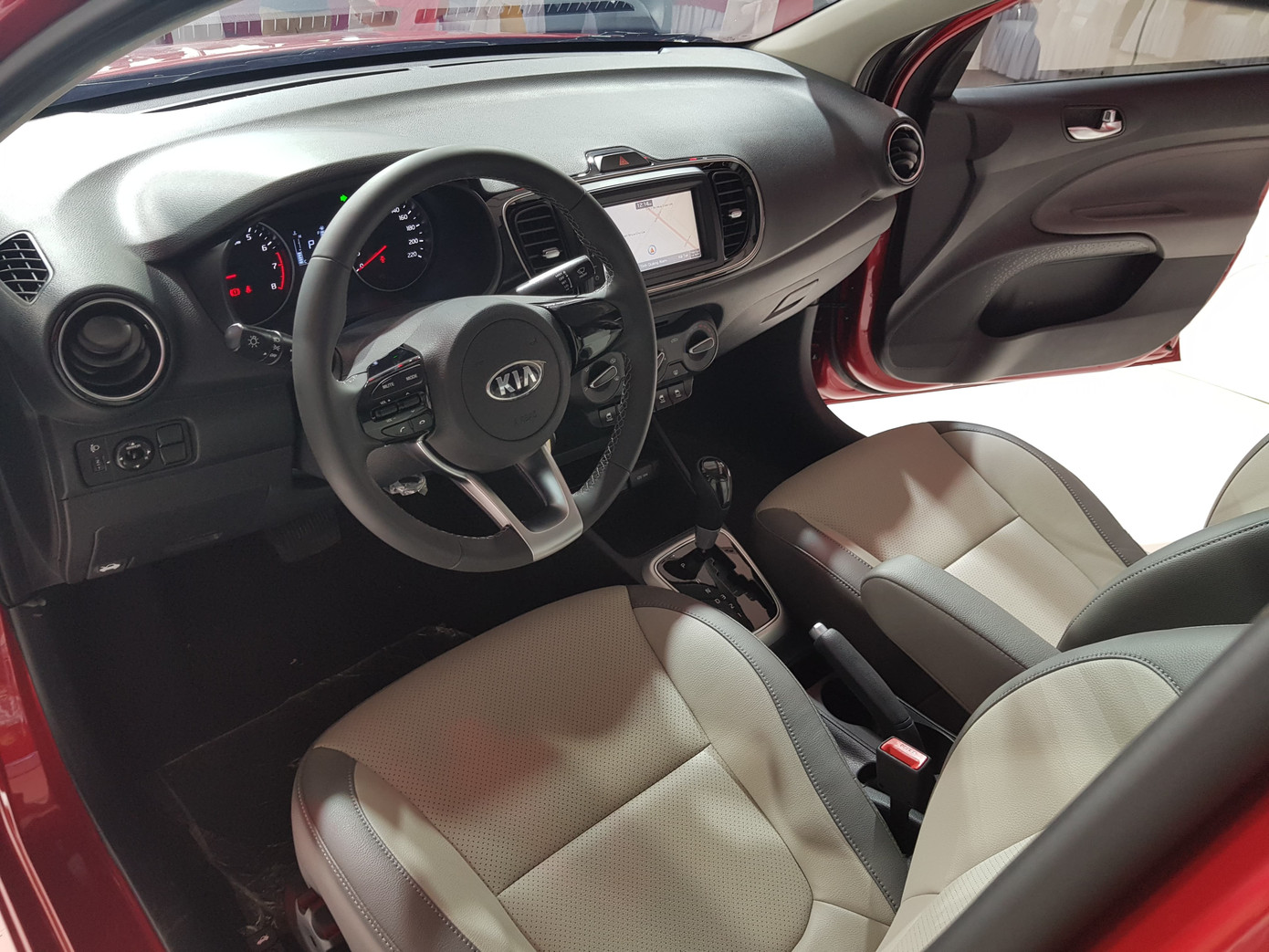 Trường Hải tung Kia Soluto, cạnh tranh Toyota Vios ở Việt Nam ảnh 2