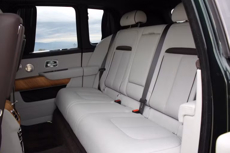 9 điểm nhấn đáng chú ý của Rolls-Royce Cullinan ảnh 3