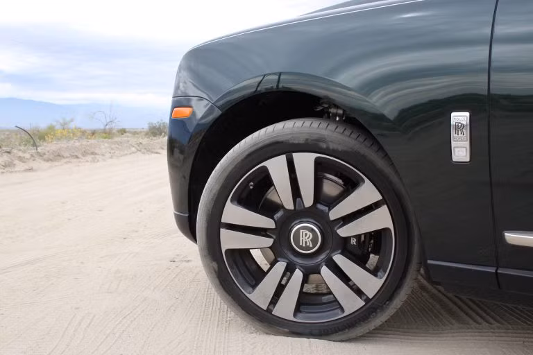 9 điểm nhấn đáng chú ý của Rolls-Royce Cullinan ảnh 6