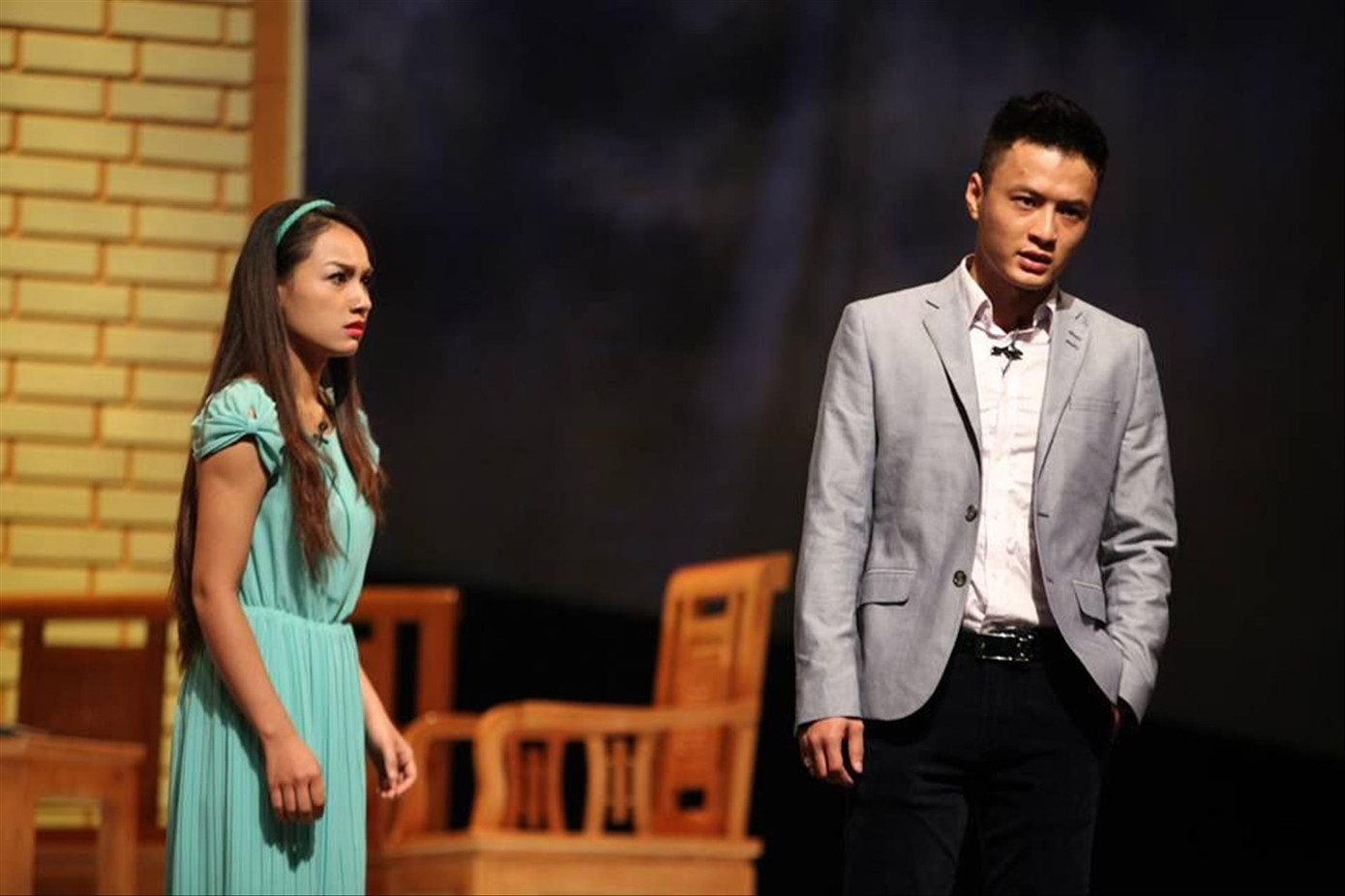 Nhà hát Kịch Hà Nội phải chọn diễn viên tạm đóng thay Hồng Đăng trong một số vở kịch Nhà hát Kịch Hà Nội phải chọn diễn viên tạm đóng thay Hồng Đăng trong một số vở kịch