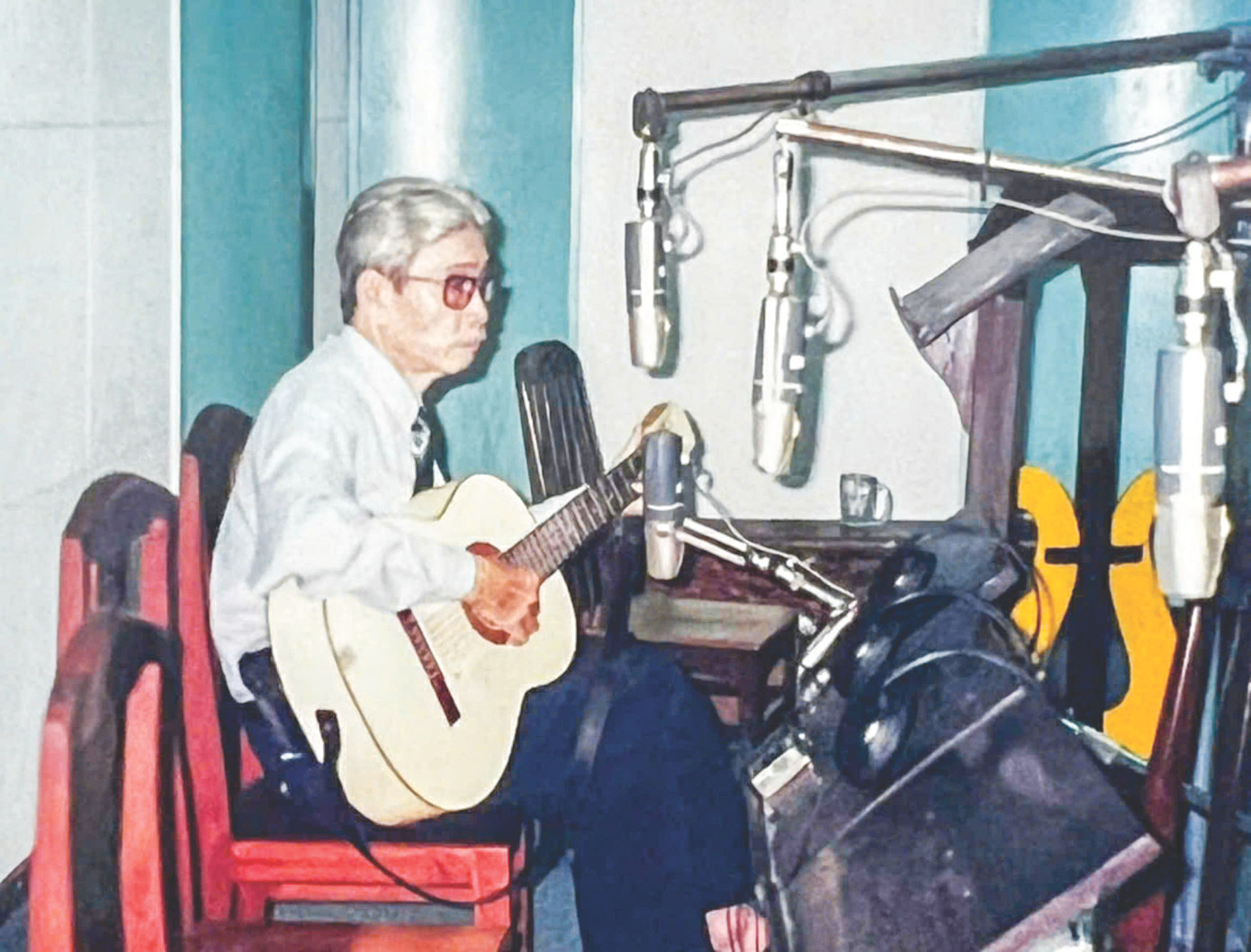 Cố nhạc sĩ Phan Nhân (1930-2015).