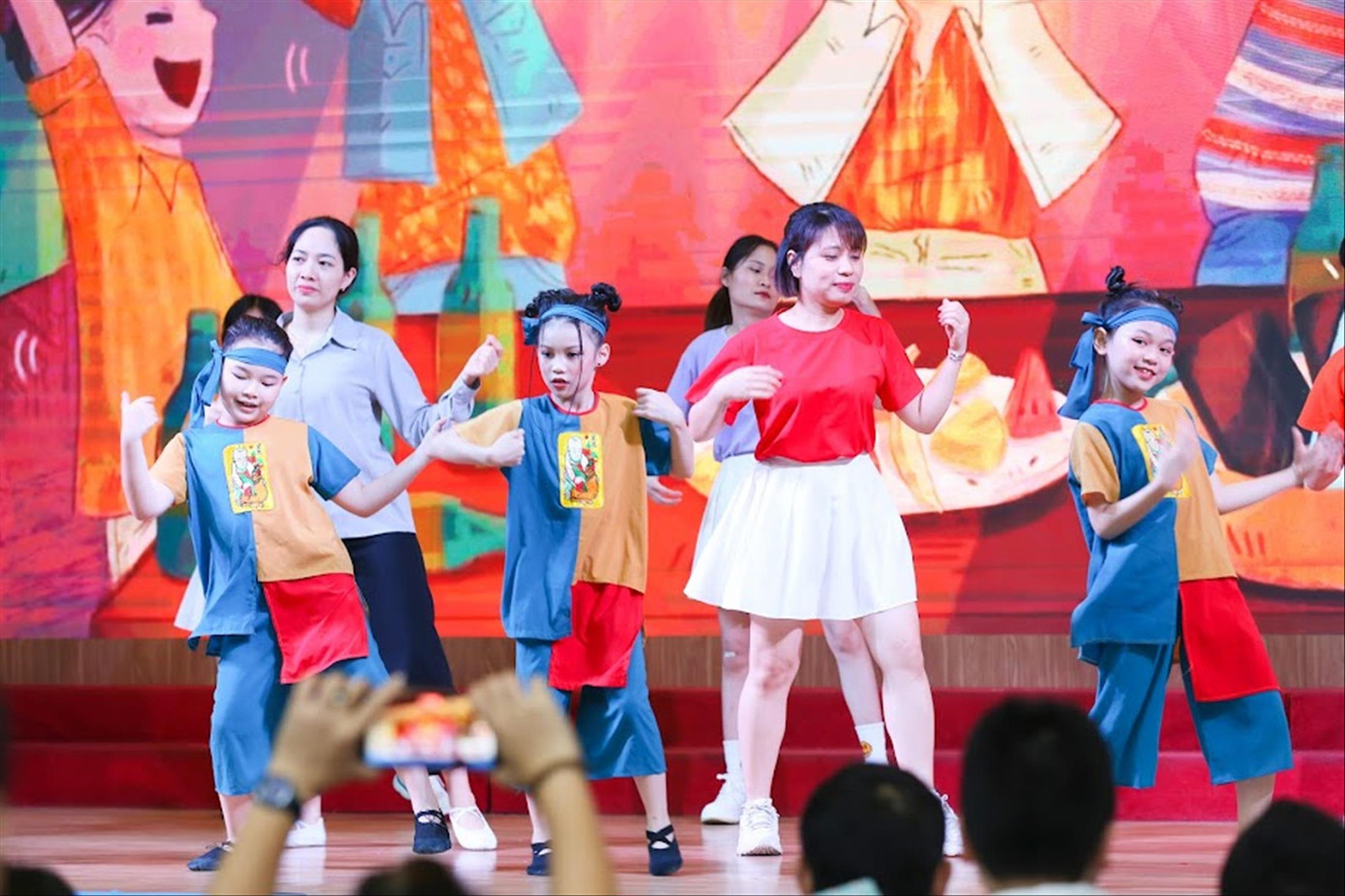 Sân chơi cho thiếu nhi đã ít, tìm nơi quảng bá, biểu diễn âm nhạc thiếu nhi càng khó khăn