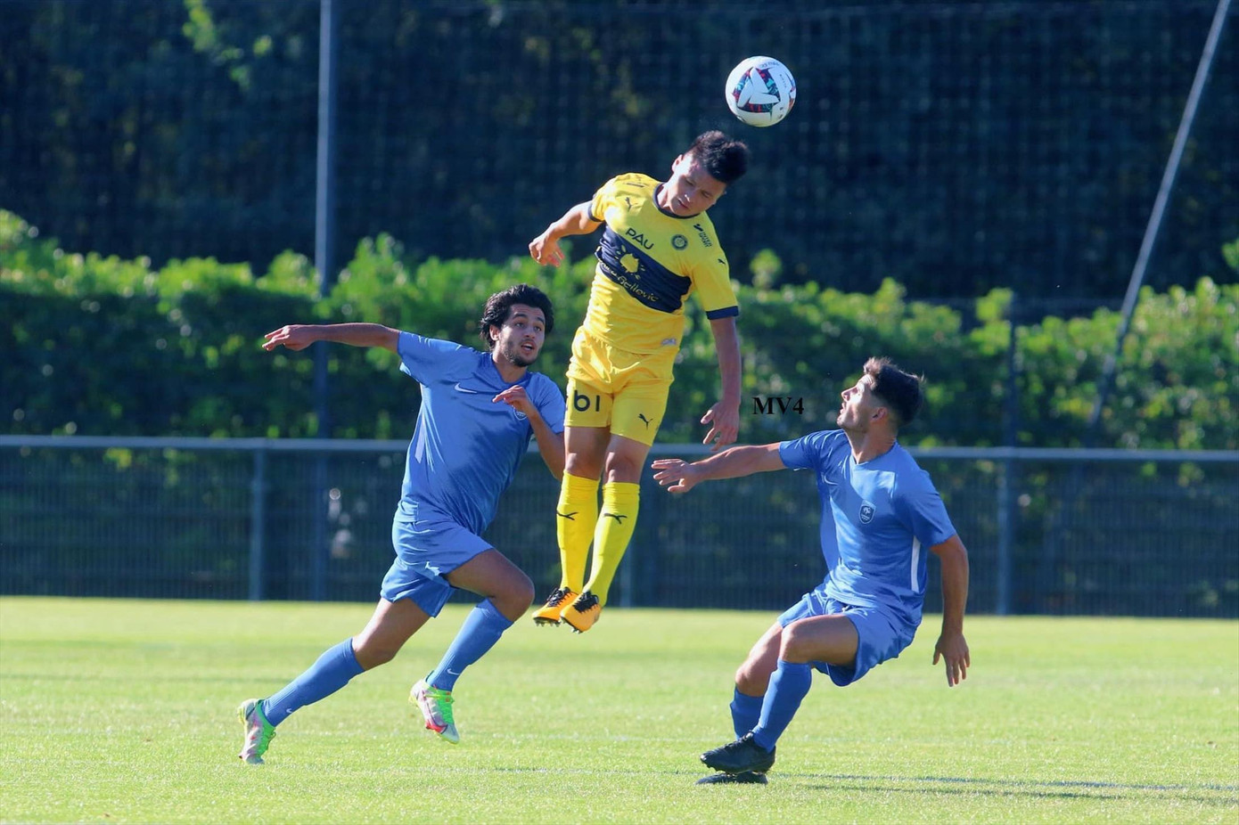 Quang Hải trong trận giao hữu với Angouleme Ảnh: MV4 Quang Hải trong trận giao hữu với Angouleme Ảnh: MV4