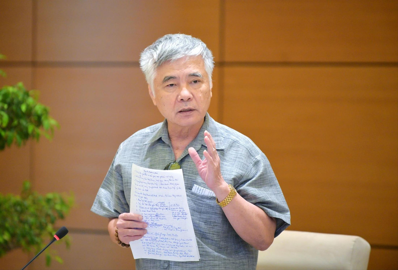 Theo ông Nguyễn Văn Phúc, ở khu vực nông thôn có thể bỏ cấp huyện, còn ở khu vực đô thị nên nghiên cứu cho phù hợp Ảnh: Nhật Minh