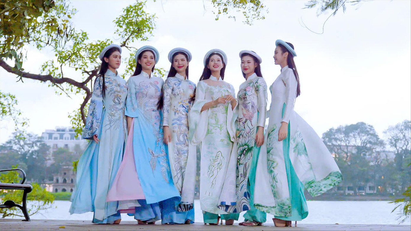 Nhóm 3 với chủ đề bản giao hưởng cuộc sống Nhóm 3 với chủ đề bản giao hưởng cuộc sống