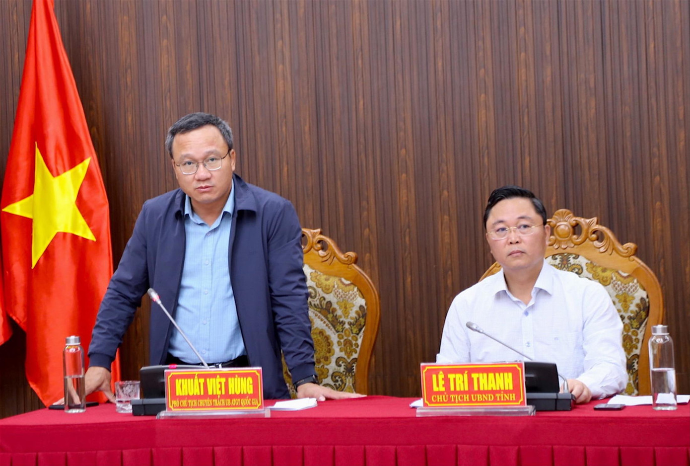 Phó chủ tịch chuyên trách Ủy ban An toàn giao thông quốc gia Khuất Việt Hùng: “Đề nghị làm rõ trách nhiệm vì sao đường cấm xe khách nhưng vẫn có xe đi vào trong vụ tai nạn giao thông ngày 14/2 ở xã Tam Hiệp, huyện Núi Thành”. Ảnh: Hoài Văn