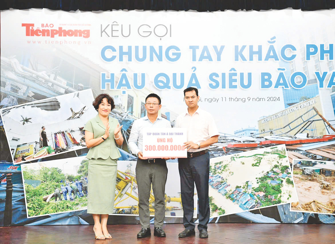 Các doanh nghiệp tham gia ủng hộ tại chương trình Chung tay khắc phục hậu quả bão Yagi do Tiền Phong phát động ngày 11/9