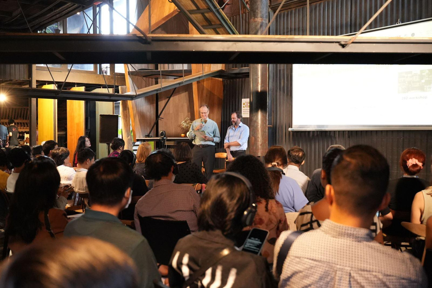 Hội thảo và Triển lãm “Tái thiết di sản công nghiệp” đều diễn ra ở 282 Workshop