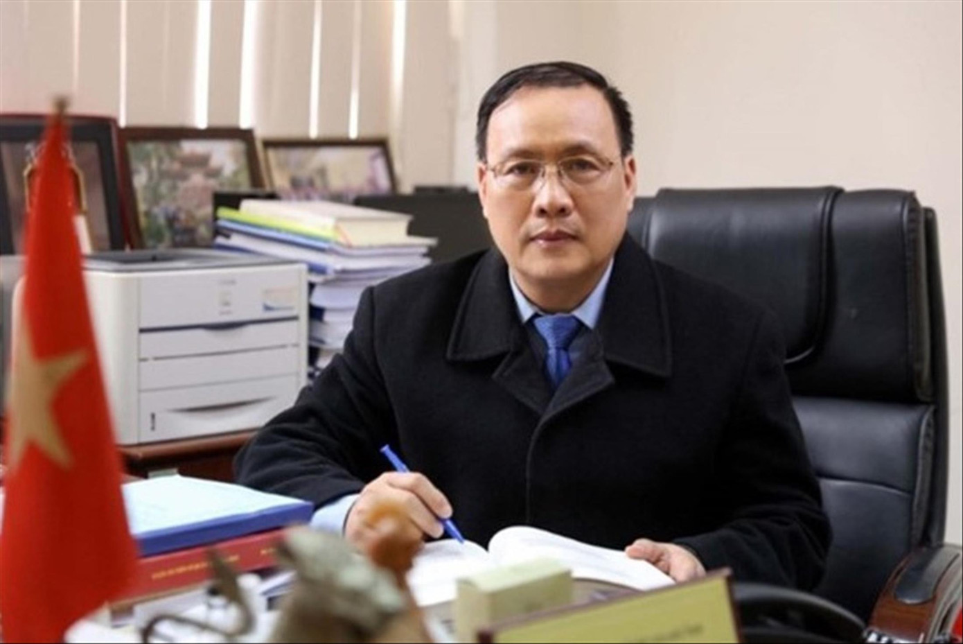 GS.TSKH Nguyễn Đình Đức trong 4 năm qua liên tiếp lọt bảng xếp hạng 100.000 nhà khoa học hàng đầu thế giới. Ảnh: ĐHQGHN