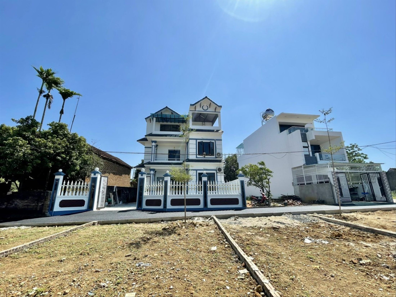 Đất nền trục Láng Hòa Lạc (Hoài Đức, Hà Nội). Ảnh: Ngọc Mai