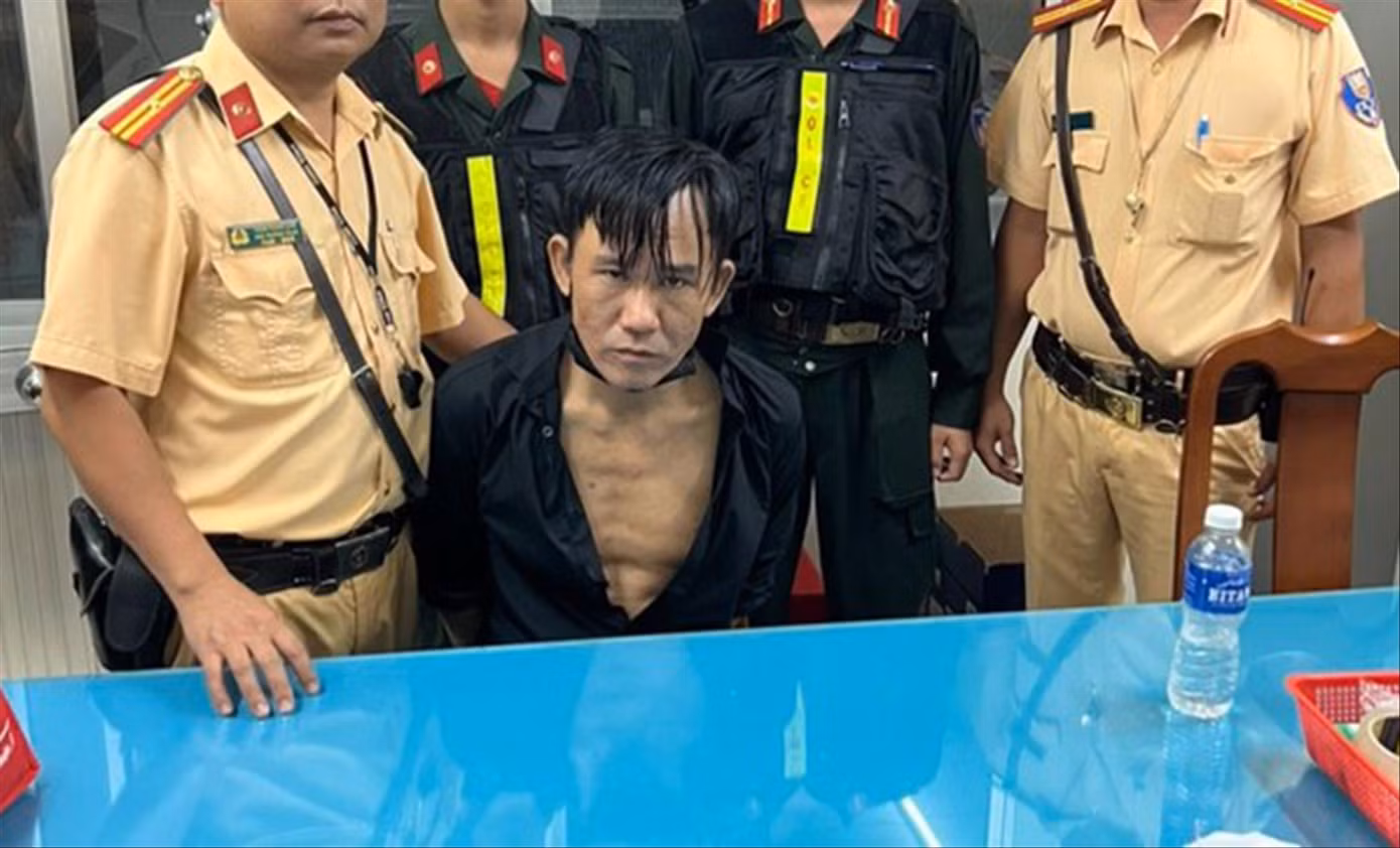 Đối tượng Ngô Bảo Trường dương tính với ma tuý và nghi “ngáo đá” khi thực hiện hành vi cưỡng đoạt xe taxi 7 chỗ ở Cần Thơ rồi chạy trốn về TPHCM vào tháng 9/2024