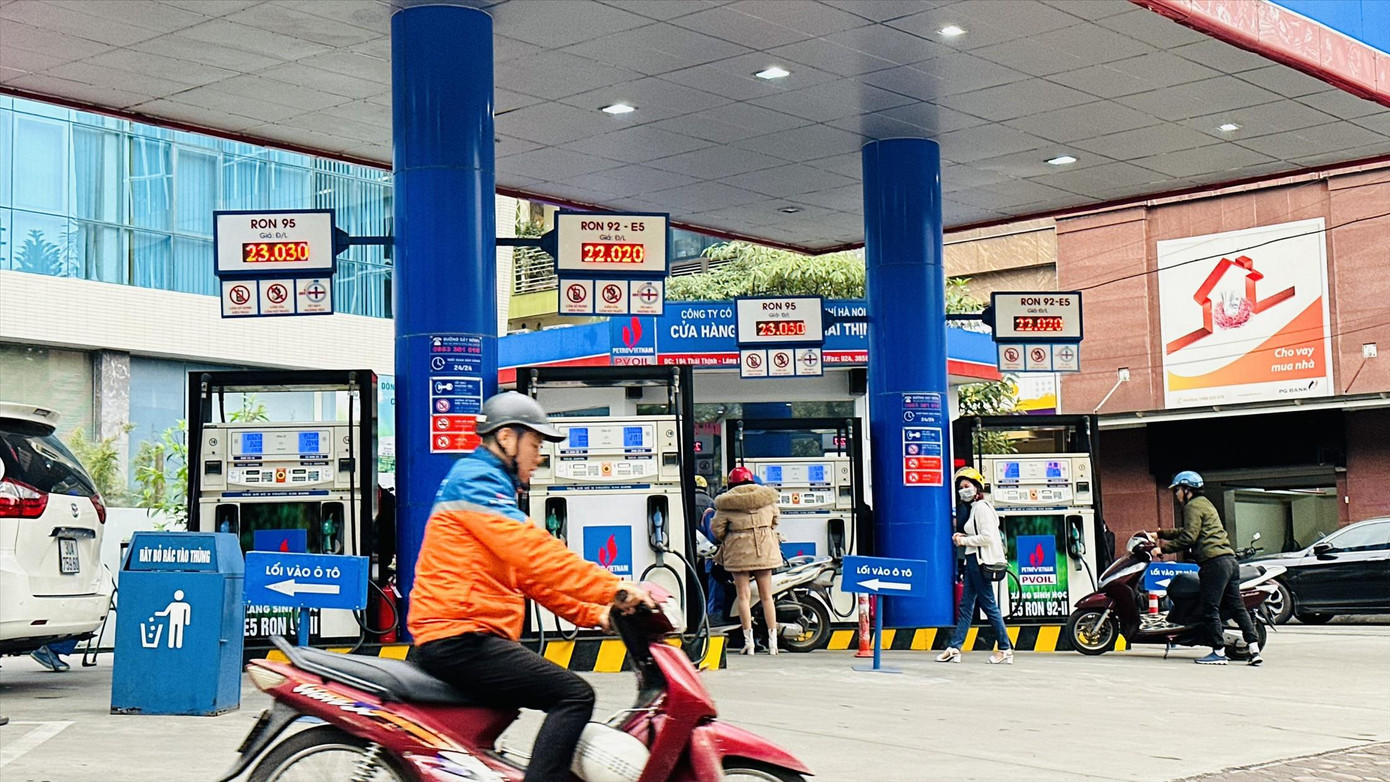 Các doanh nghiệp bán lẻ xăng dầu sẽ được lấy từ nhiều nguồn Ảnh: Như Ý Các doanh nghiệp bán lẻ xăng dầu sẽ được lấy từ nhiều nguồn Ảnh: Như Ý