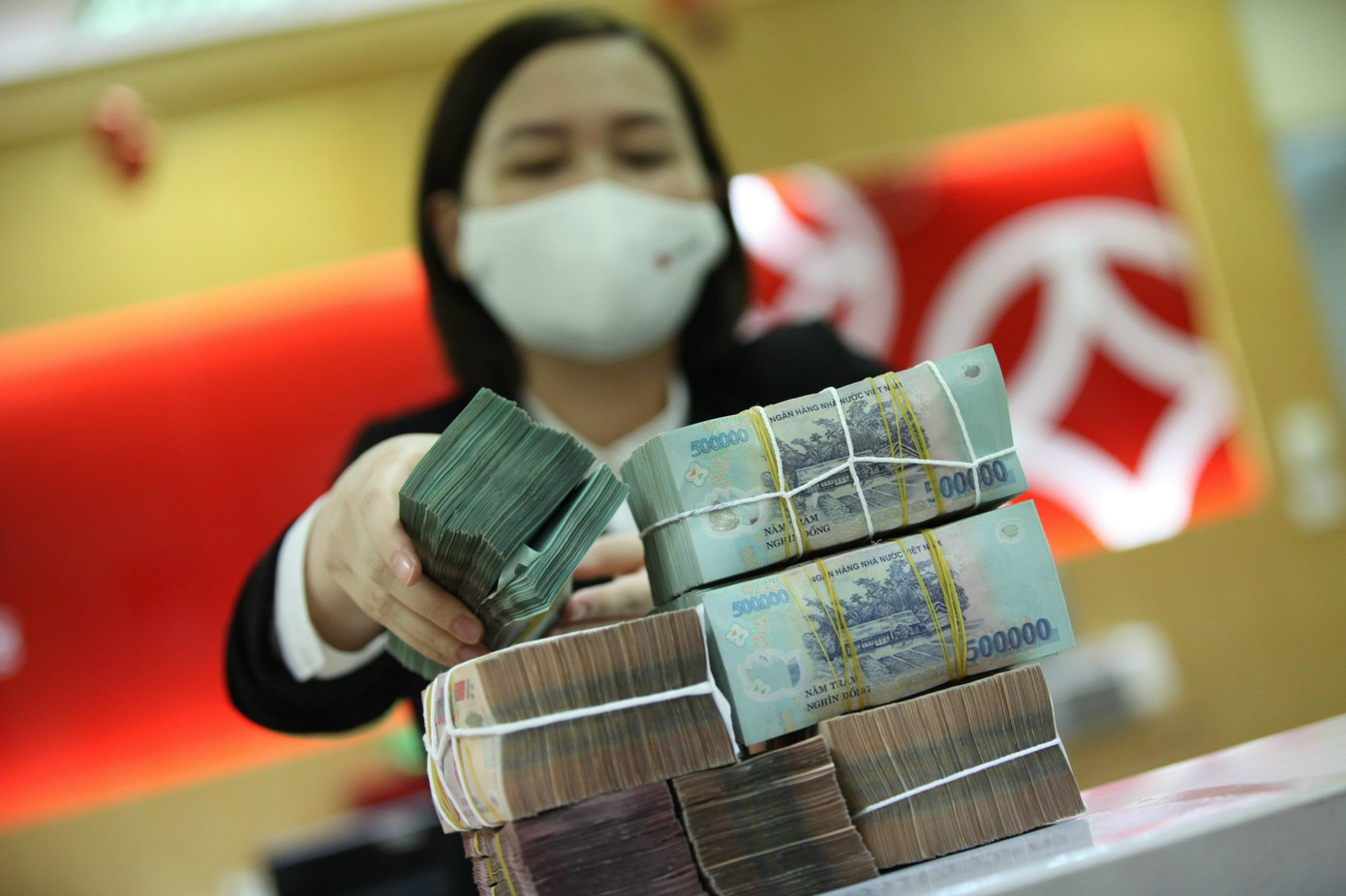 Kinh tế đầu năm 2024 còn khó khăn nên ảnh hưởng đến việc trả nợ ngân hàng của doanh nghiệp. Ảnh: Như Ý Kinh tế đầu năm 2024 còn khó khăn nên ảnh hưởng đến việc trả nợ ngân hàng của doanh nghiệp. Ảnh: Như Ý