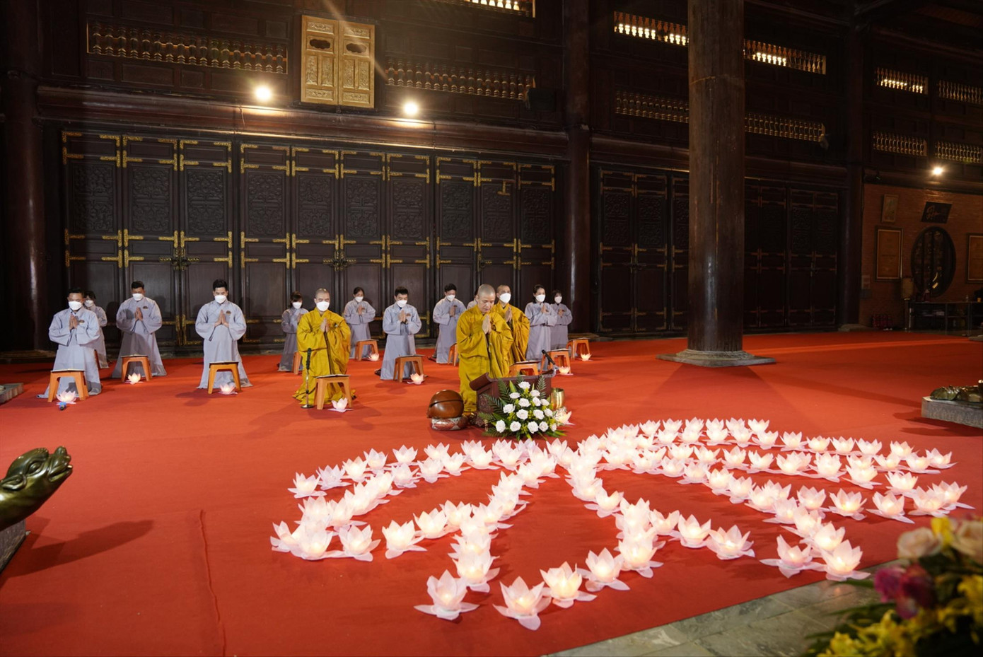 Khóa lễ tụng kinh Dược sư ở chùa Bái Đính