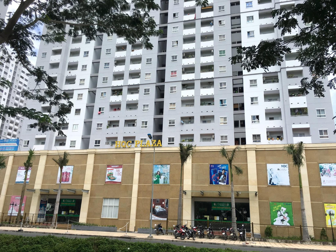 Chung cư HQC Plaza ở huyện Bình Chánh là một trong nhiều dự án NƠXH ở TPHCM từng được hưởng lợi từ gói ưu đãi 30.000 tỷ đồng Chung cư HQC Plaza ở huyện Bình Chánh là một trong nhiều dự án NƠXH ở TPHCM từng được hưởng lợi từ gói ưu đãi 30.000 tỷ đồng