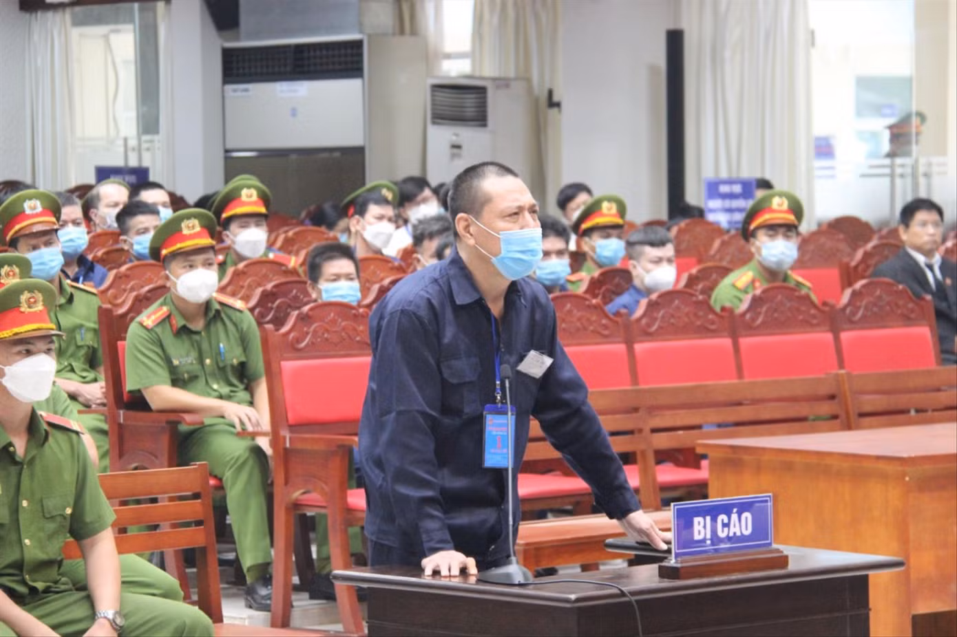 Bị cáo Đào Ngọc Viễn Ảnh: Mạnh Thắng Bị cáo Đào Ngọc Viễn Ảnh: Mạnh Thắng