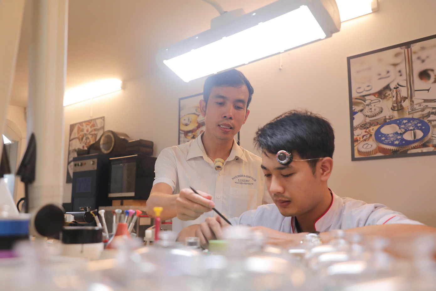 Anh Trường trao đổi với học viên