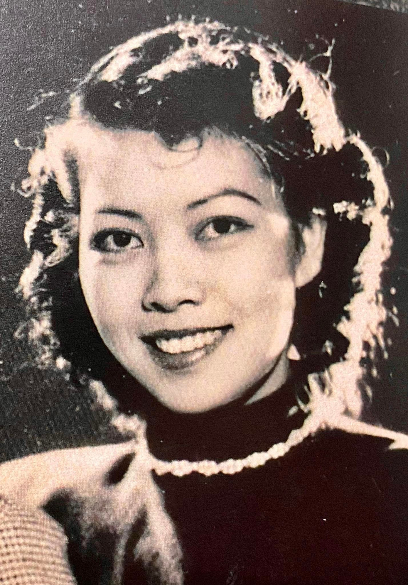 Thời điểm này bà Mỹ đang học tại trường Cao đẳng Mỹ thuật Hà Nội, đã là mẹ của 5 đứa con. Thời điểm này bà Mỹ đang học tại trường Cao đẳng Mỹ thuật Hà Nội, đã là mẹ của 5 đứa con.