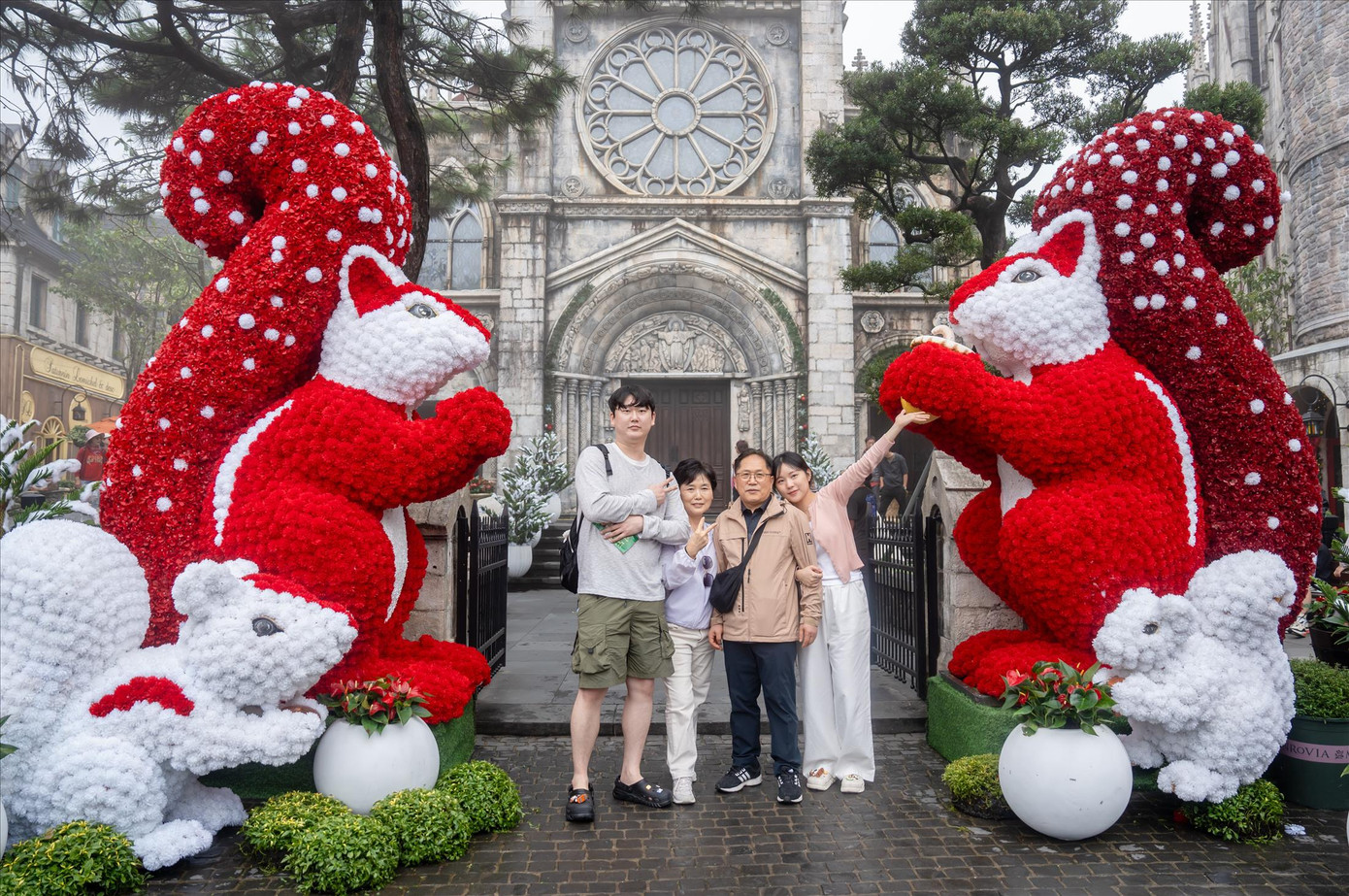 Bà Nà là điểm đến yêu thích của khách quốc tế tại Đà Nẵng.