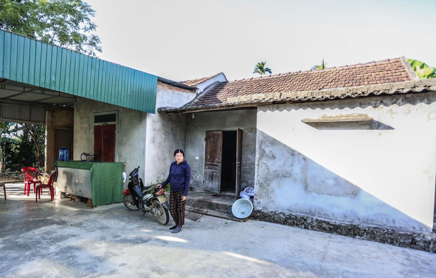 Gia cảnh khó khăn của gia đình liệt sĩ Trần Bá Diệu.