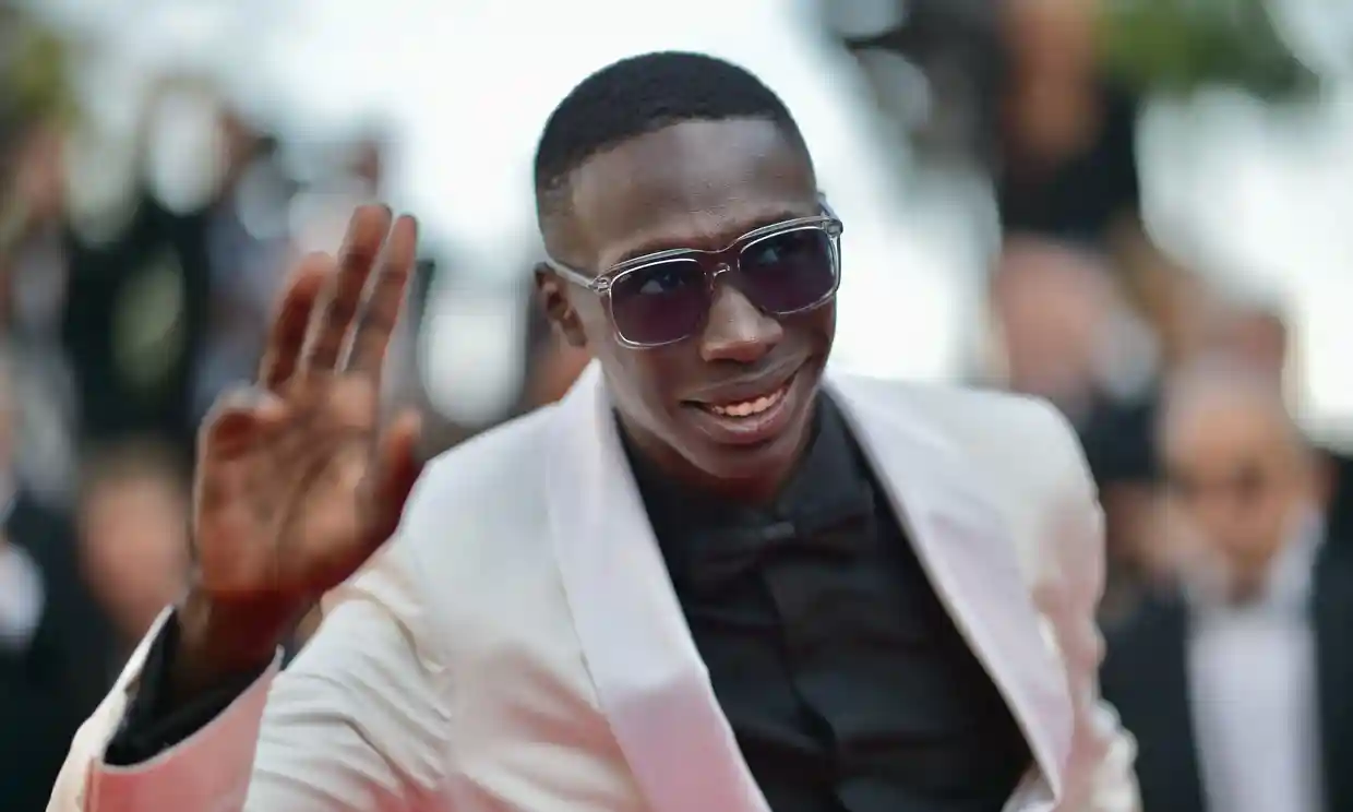 Anh Khaby Lame tại lễ hội liên hoan phim Cannes vào tháng 5